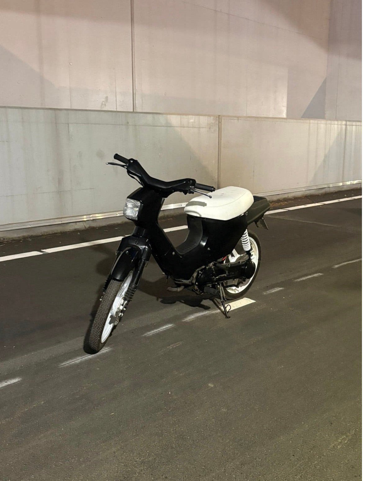 Wallaroo 65cc b klasse, Fietsen en Brommers, Ophalen, Zo goed als nieuw