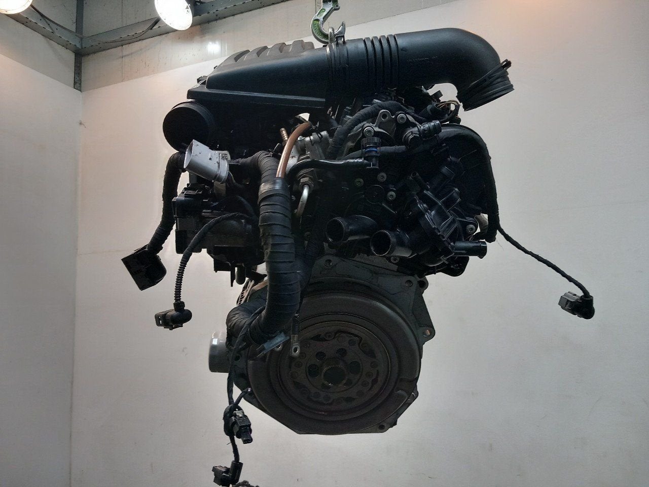 Motor Volkswagen Passat, Onderdelen@venauto.nl, Van der Ven Autorecycling B.V., Ettenseweg 76, 4706 PB Roosendaal, The Netherlands