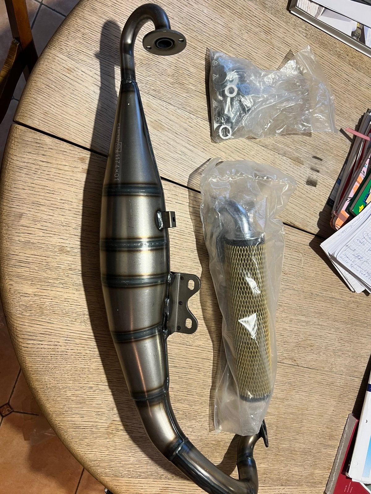Pot d’échappement Carenzi Daemon 50cc 2T NEUF – Kit complet, Vélos & Vélomoteurs, Enlèvement ou Envoi, Comme neuf