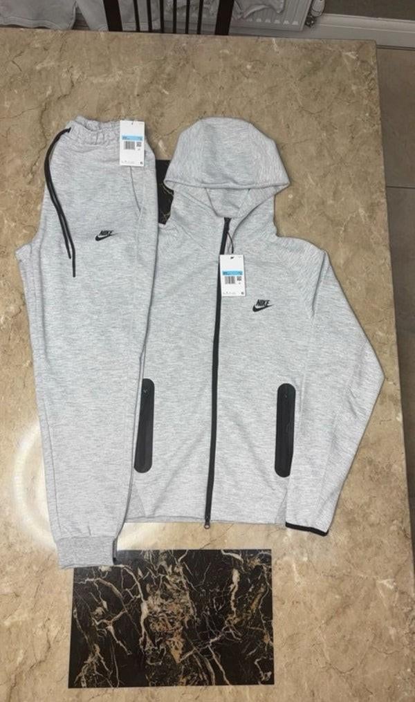 Nike tech, Gris, Enlèvement ou Envoi, Général, Nike