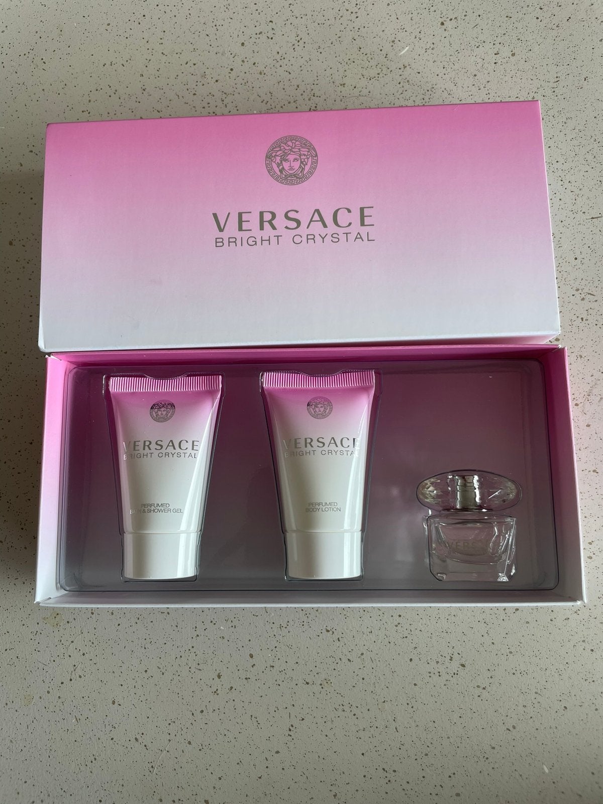 Versace crystal bright set parfum + bodylotion + shower gel, Ophalen of Verzenden, Nieuw