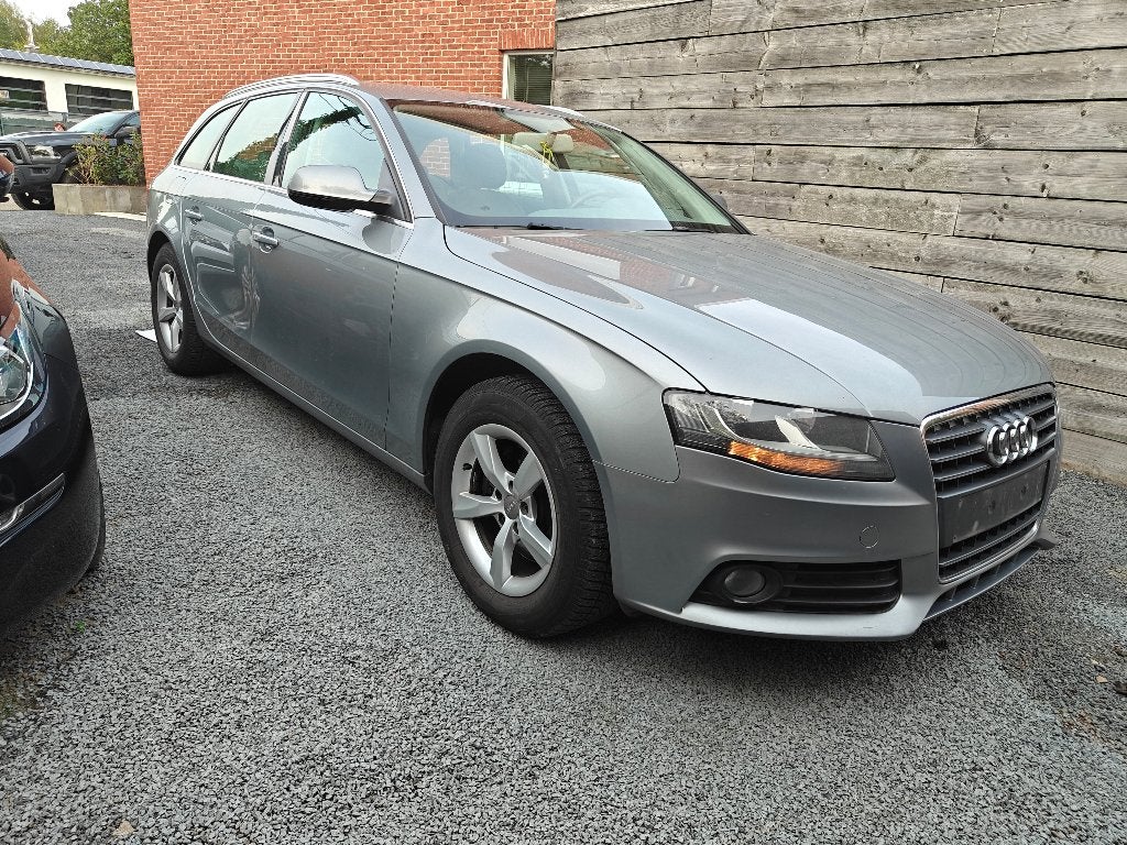 AUDI A4, Auto's, Voorwielaandrijving, Euro 5, Stof, Beige