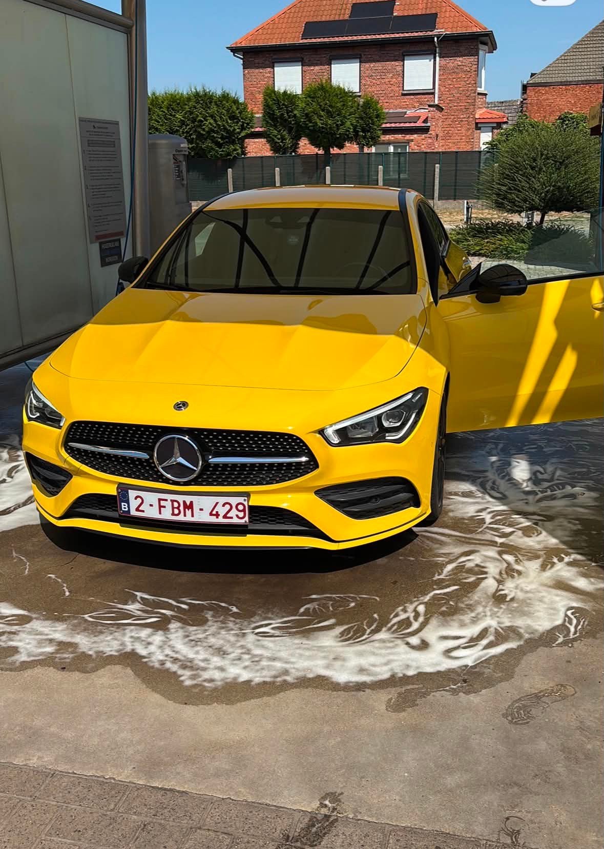 Mercedes Cla 180d Amg pakket, Auto's, Mercedes-Benz, CLA, Zwart, Leder en Stof, Geel