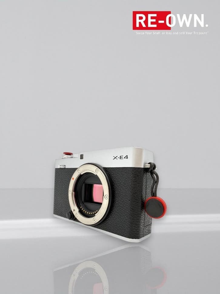 FUJIFILM X-E4 | TOPSTAAT | 1.035 CLICKS | DOOS | THUMGRIP, Audio, Tv en Foto, ., Ophalen of Verzenden, Zo goed als nieuw, Draagriem