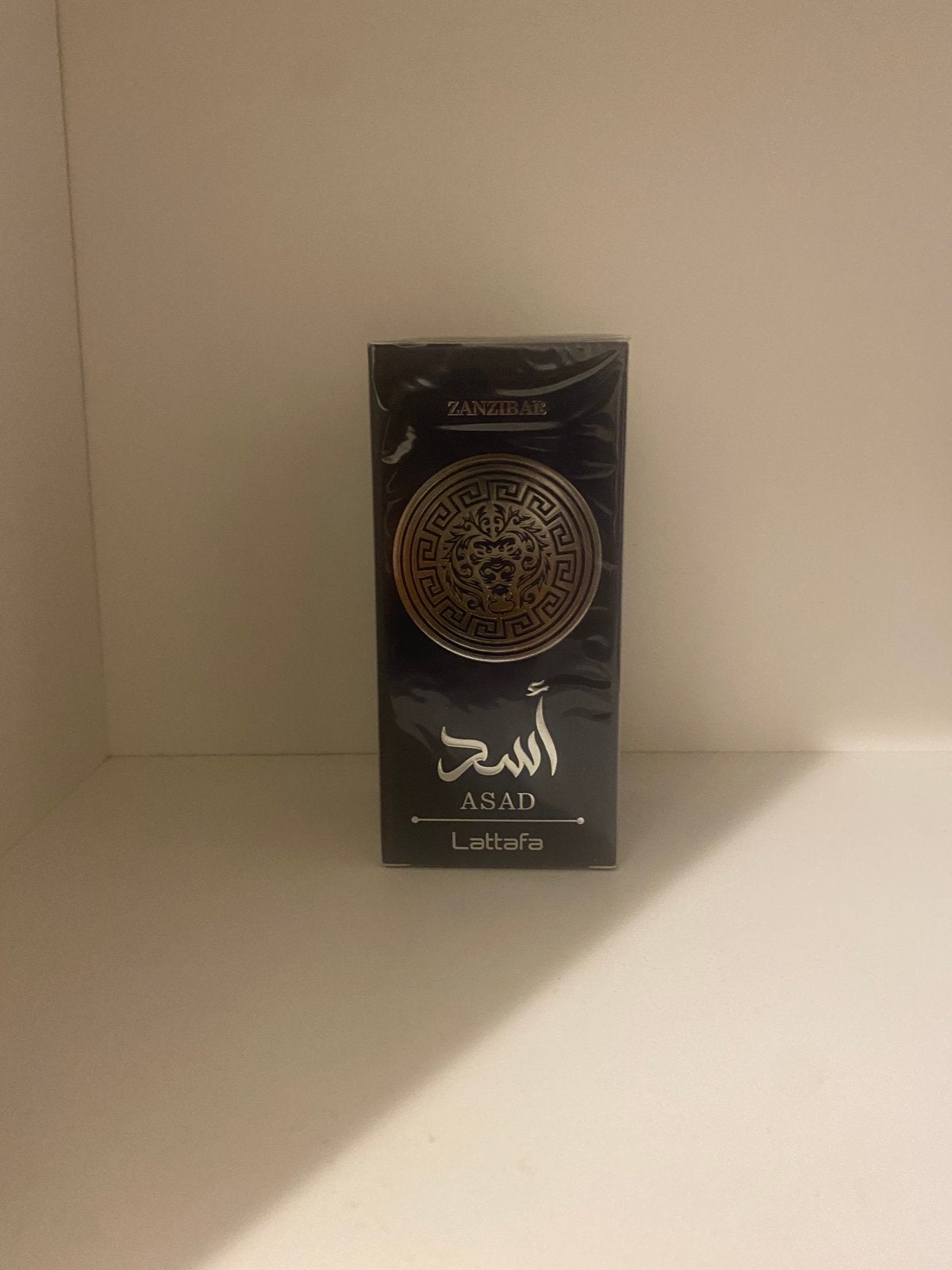 Lattafa Asad Zanzibar 100ml – Nieuw & Ongeopend, Enlèvement ou Envoi, Comme neuf