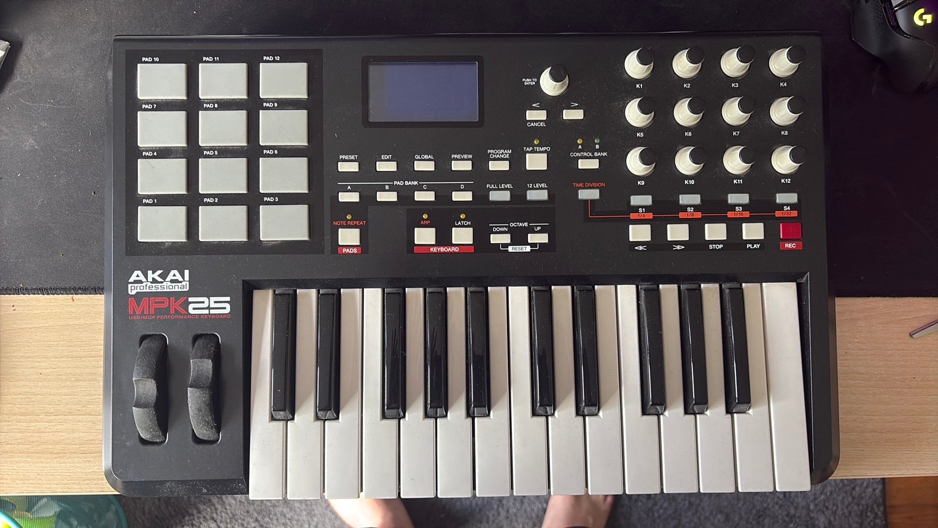 Akai MPK25 mini midi-keyboard, Muziek en Instrumenten, Midi-apparatuur, Ophalen, Gebruikt