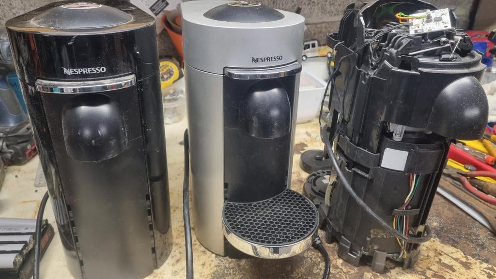 3 x MAGIMIX ...  3 x PHILIPS, Machine à espresso, Dosettes et capsules de café, 1 tasse, Enlèvement