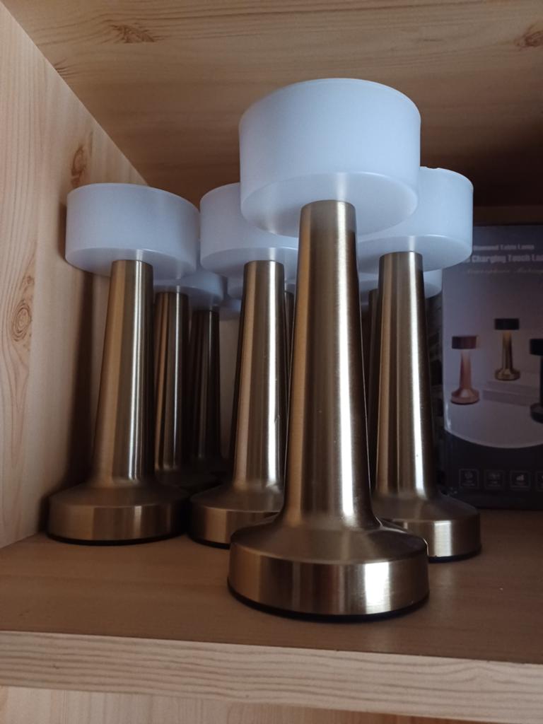 Oplaadbare touch lampjes, Ophalen