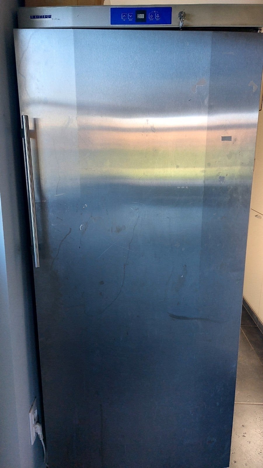 Liebherr professionele koelkast, Ophalen