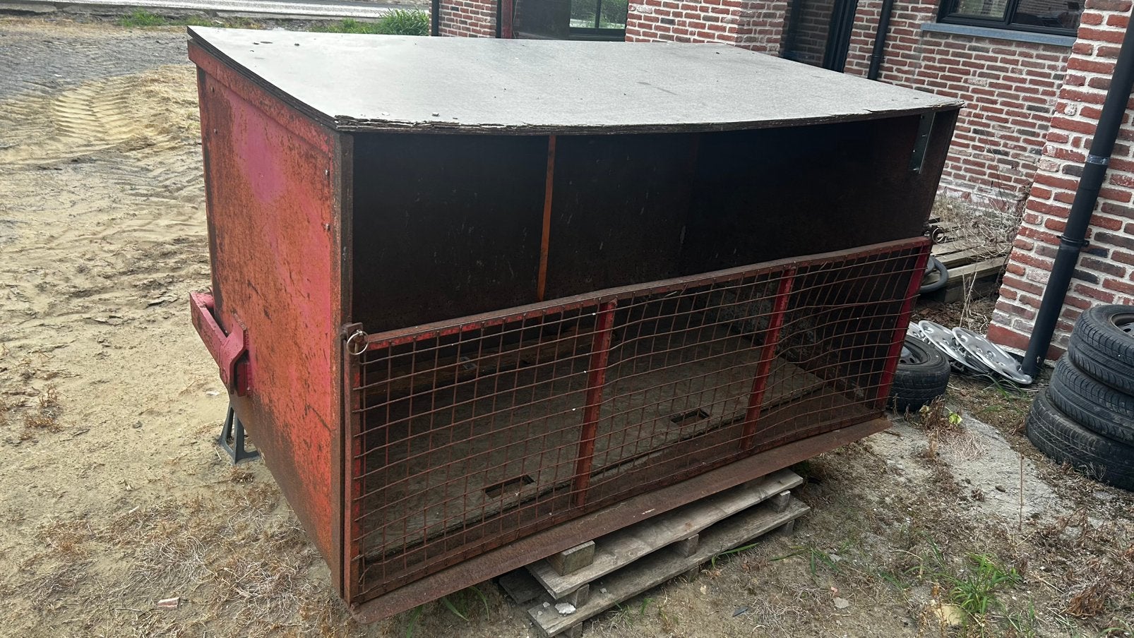 Kipbak voor tractor (bieden), Zakelijke goederen, Ophalen