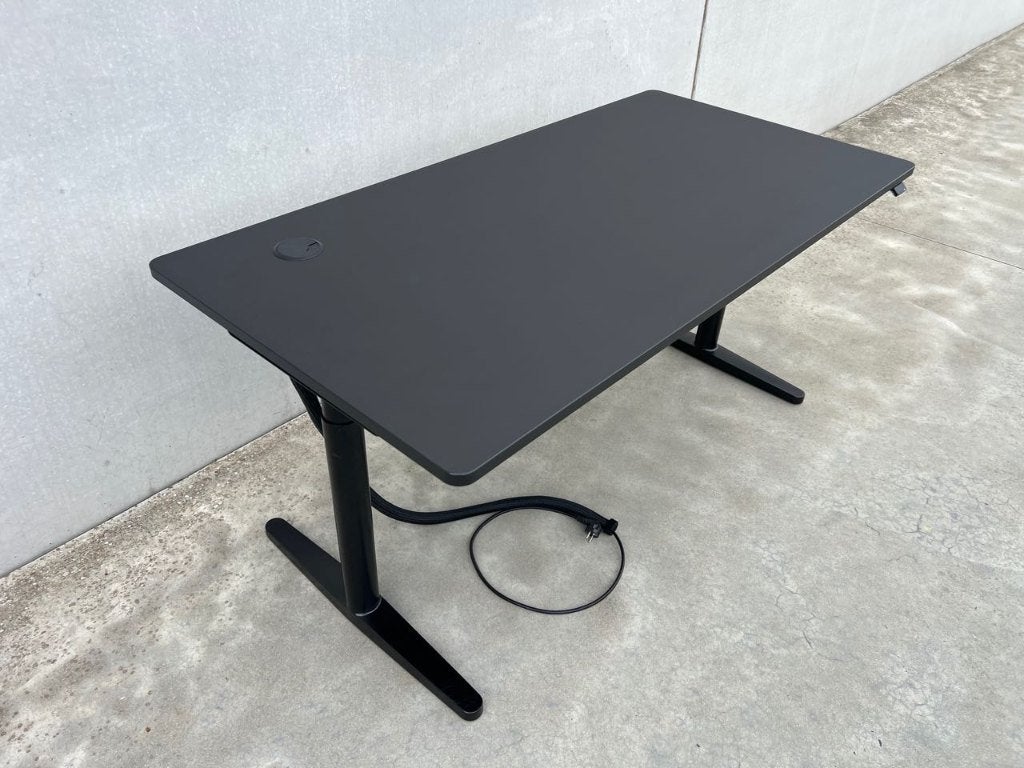 Vitra Tyde 2 Sta zit bureau, Huis en Inrichting, Bureaus, Zit-sta bureau, 160 cm, Verzenden, Zo goed als nieuw