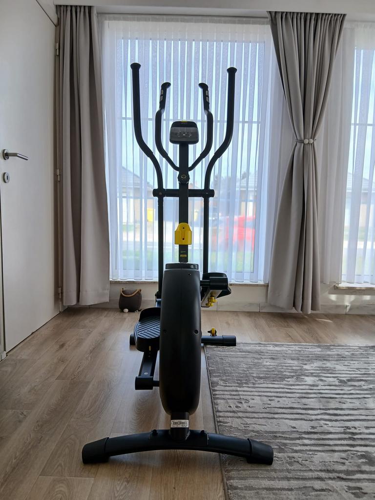 crosstrainer te koop(regio Beerse), Sport en Fitness, Ophalen, Zo goed als nieuw, Crosstrainer