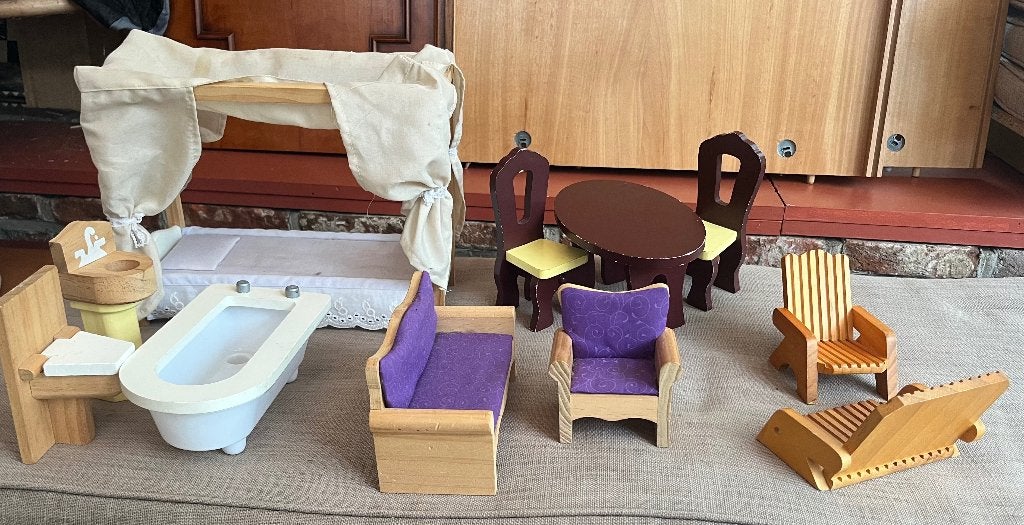 meubeltjes voor poppenhuis, Ophalen of Verzenden, Gebruikt, Poppenhuis