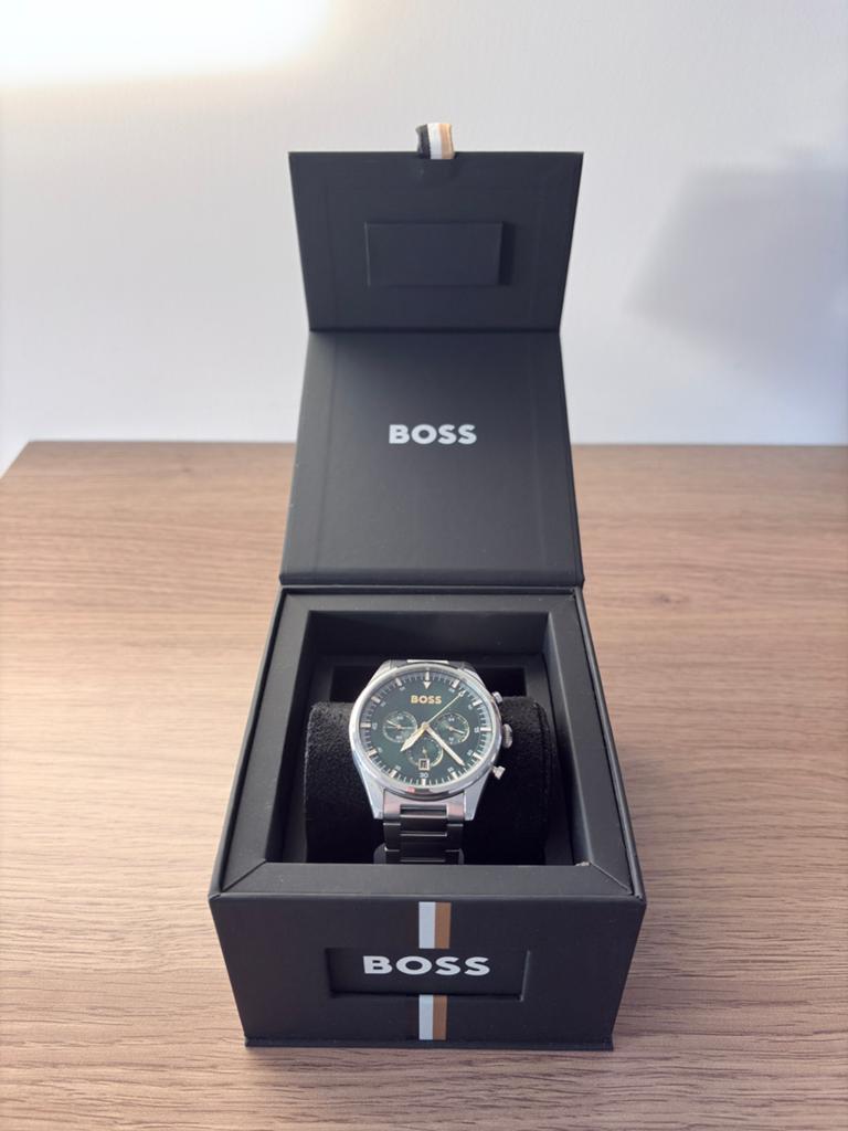 Montre chronographe BOSS PIONEER — Vert/Argent, Montre-bracelet, Autres marques, Comme neuf, Enlèvement