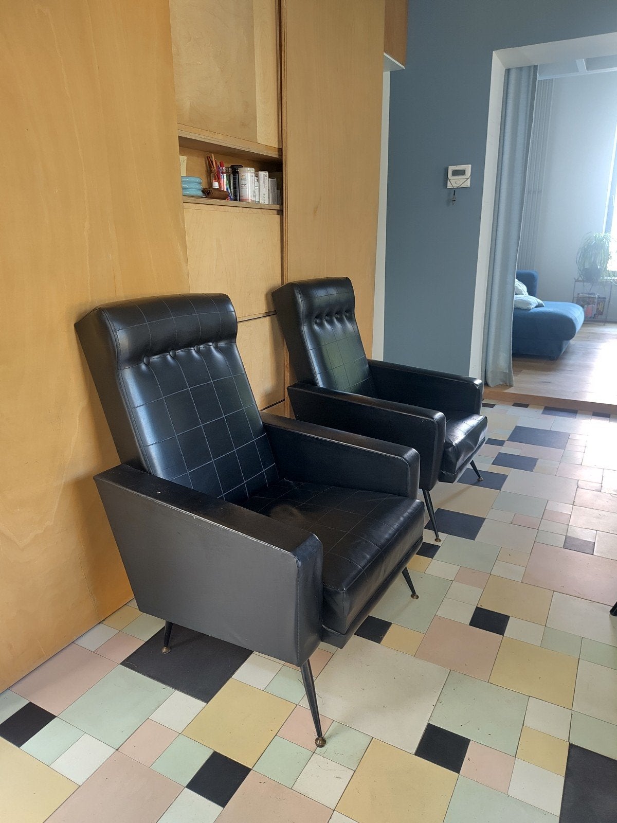 Fauteuils en simili-cuir noir, Huis en Inrichting, Fauteuils, Leer