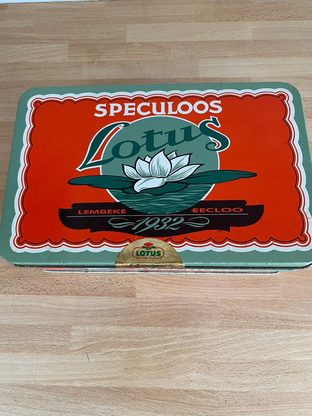 Vintage blikken doos Lotus, Verzamelen, Ophalen, Zo goed als nieuw, Koek(jes)