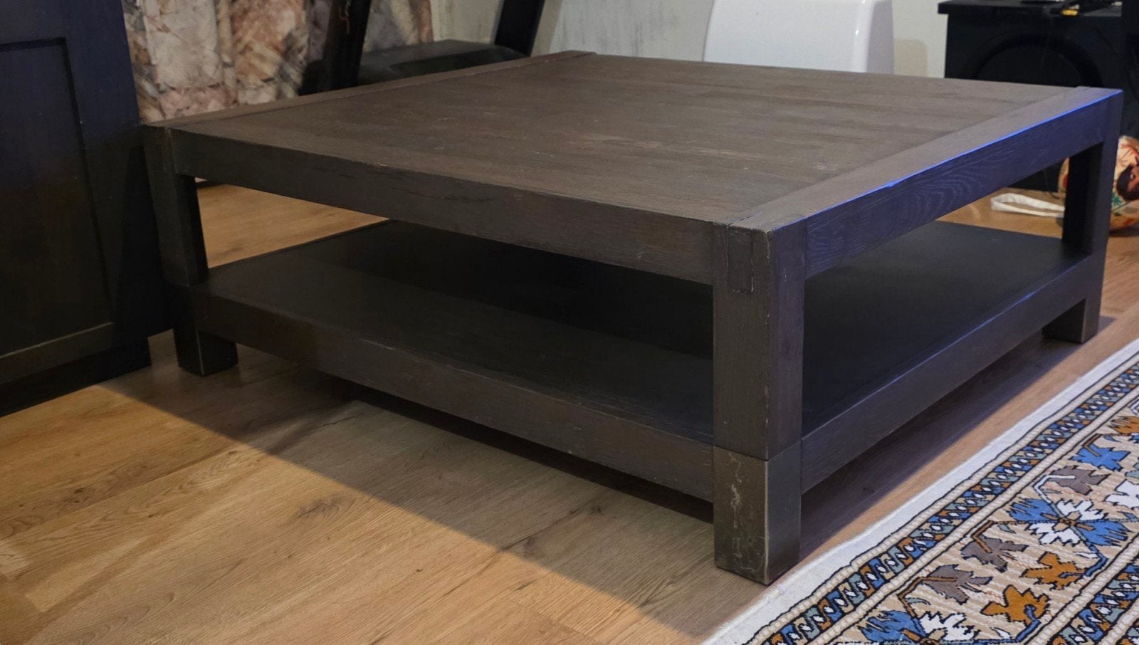 table basse, Enlèvement, Carré