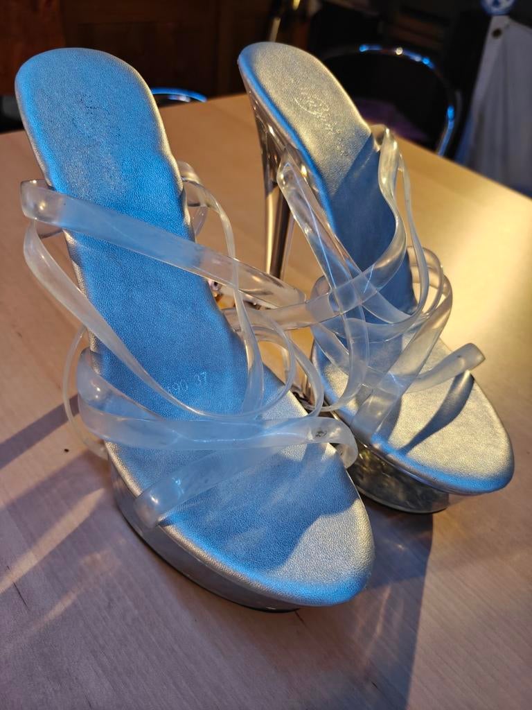 Transparante hoge hak, Kleding | Dames, Ophalen of Verzenden, Zo goed als nieuw, Overige kleuren, Schoenen met hoge hakken