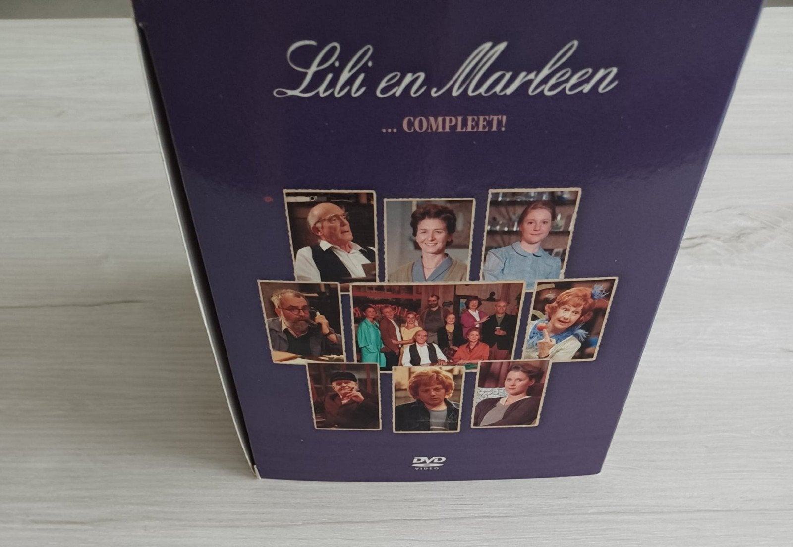 Lili en marleen de complete serie, Enlèvement ou Envoi, Série complète