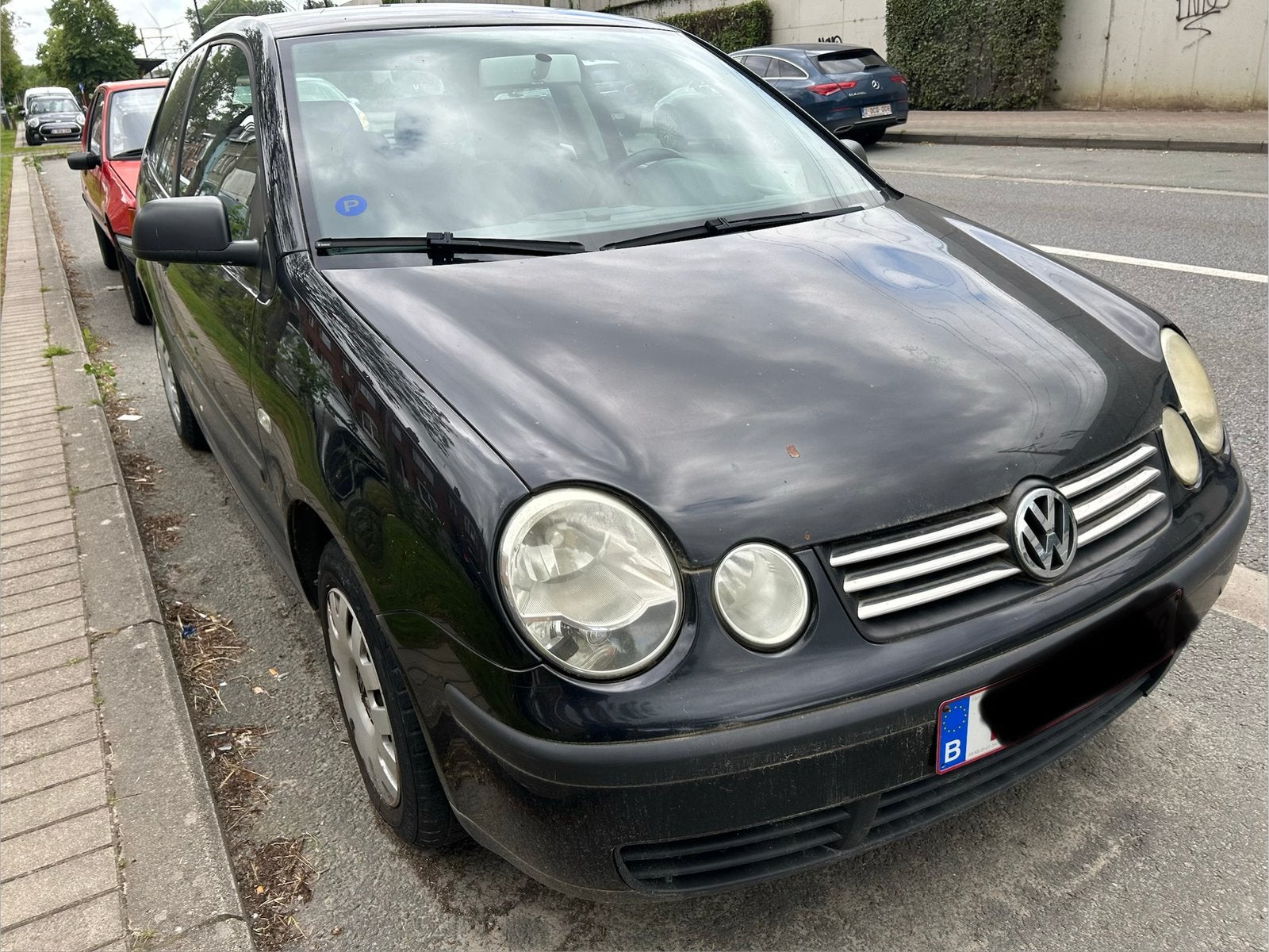Polo, essence 2004 démarre et fonctionne parfaitement, Autos, Achat, Boîte manuelle, Noir, 5 places