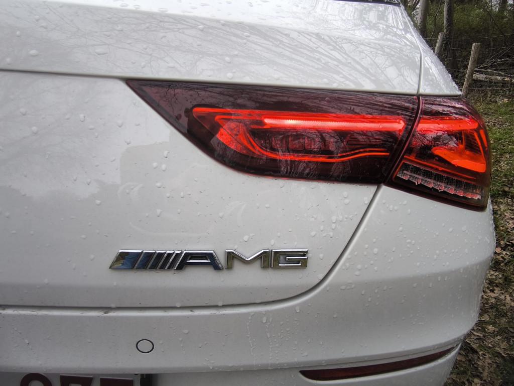 Mercedes CLA 250e AMG Plug-in Hybride Wide screen, Auto's, CLA, 4 cilinders, 1334 cc, Wit