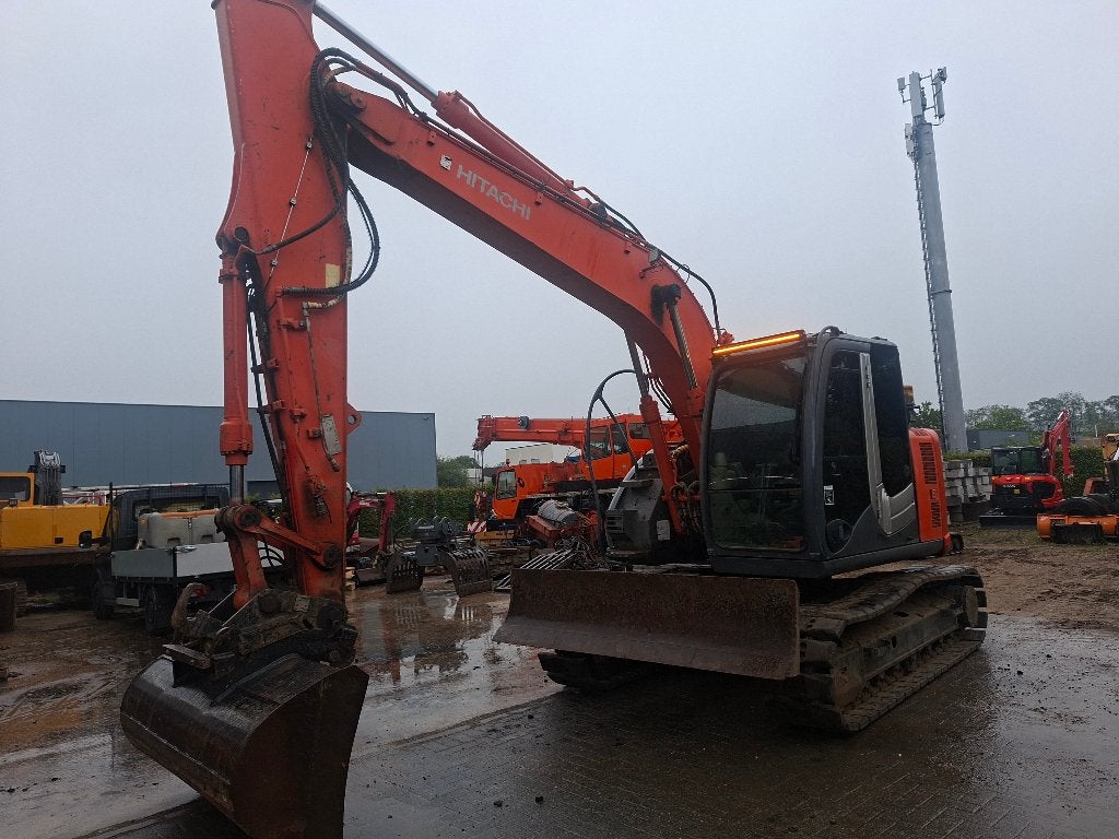 Grue sur chenilles Hitachi 15t, Enlèvement, Excavatrice