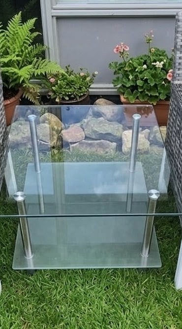 glas tafeltje te koop, Tuin en Terras, Ophalen, Zo goed als nieuw, Vierkant
