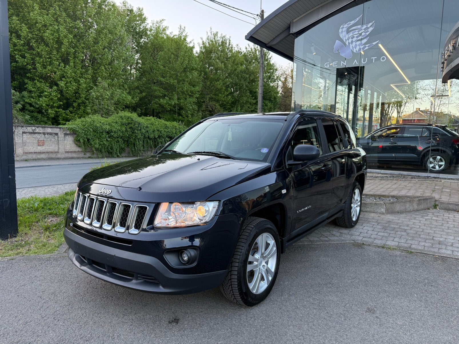 Jeep Compass 2.0i Trailer Att.* 12 MAANDEN GARANTIE*, Voorwielaandrijving, Stof, Zwart, Zwart