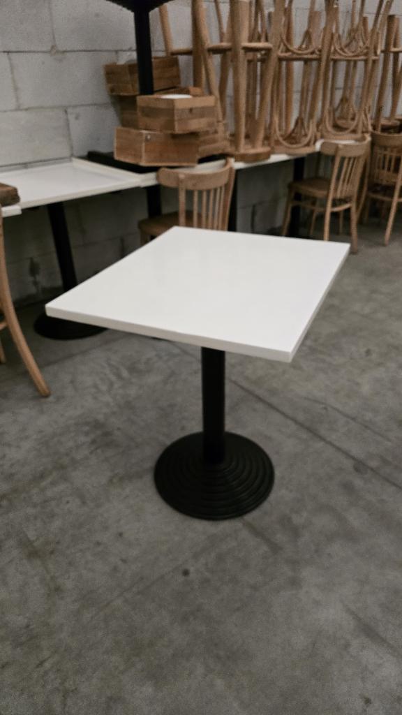 Bistrotafel, Enlèvement, Comme neuf