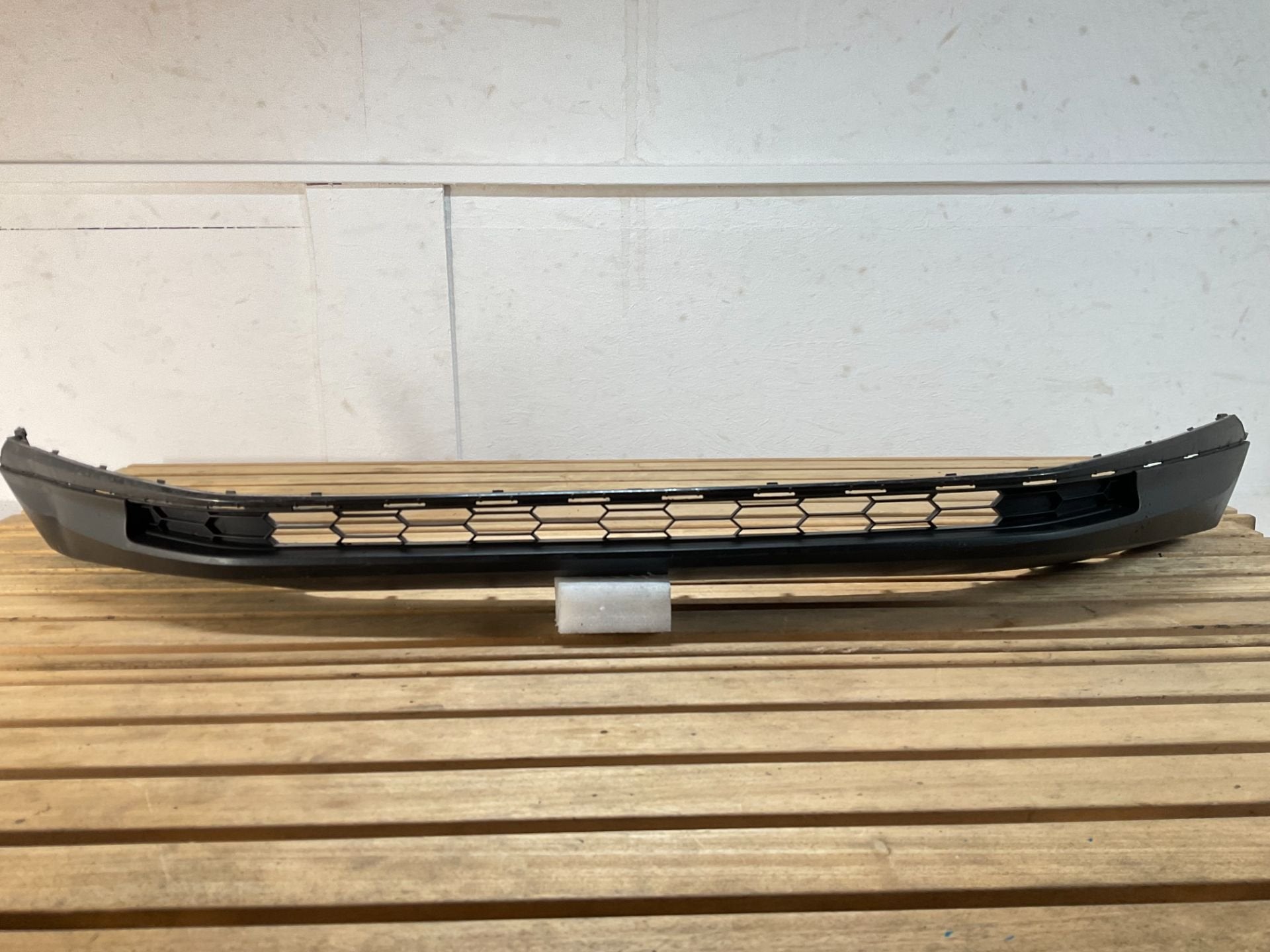 Bumper Lip Skoda Kodiaq 565 807 061 B4-363, Tr. Vaclava Klementa 869
293 01  Mlada Boleslav, CZ, Skoda, Bumper, Skoda Auto a.s.