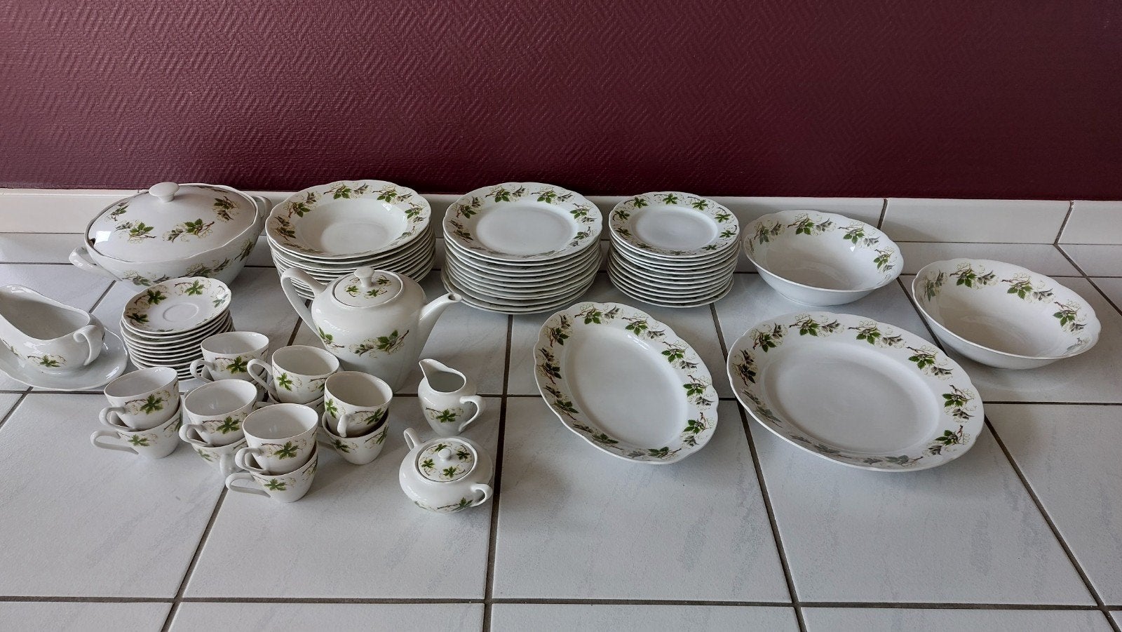 Compleet servies Czechoslovakia, Ophalen