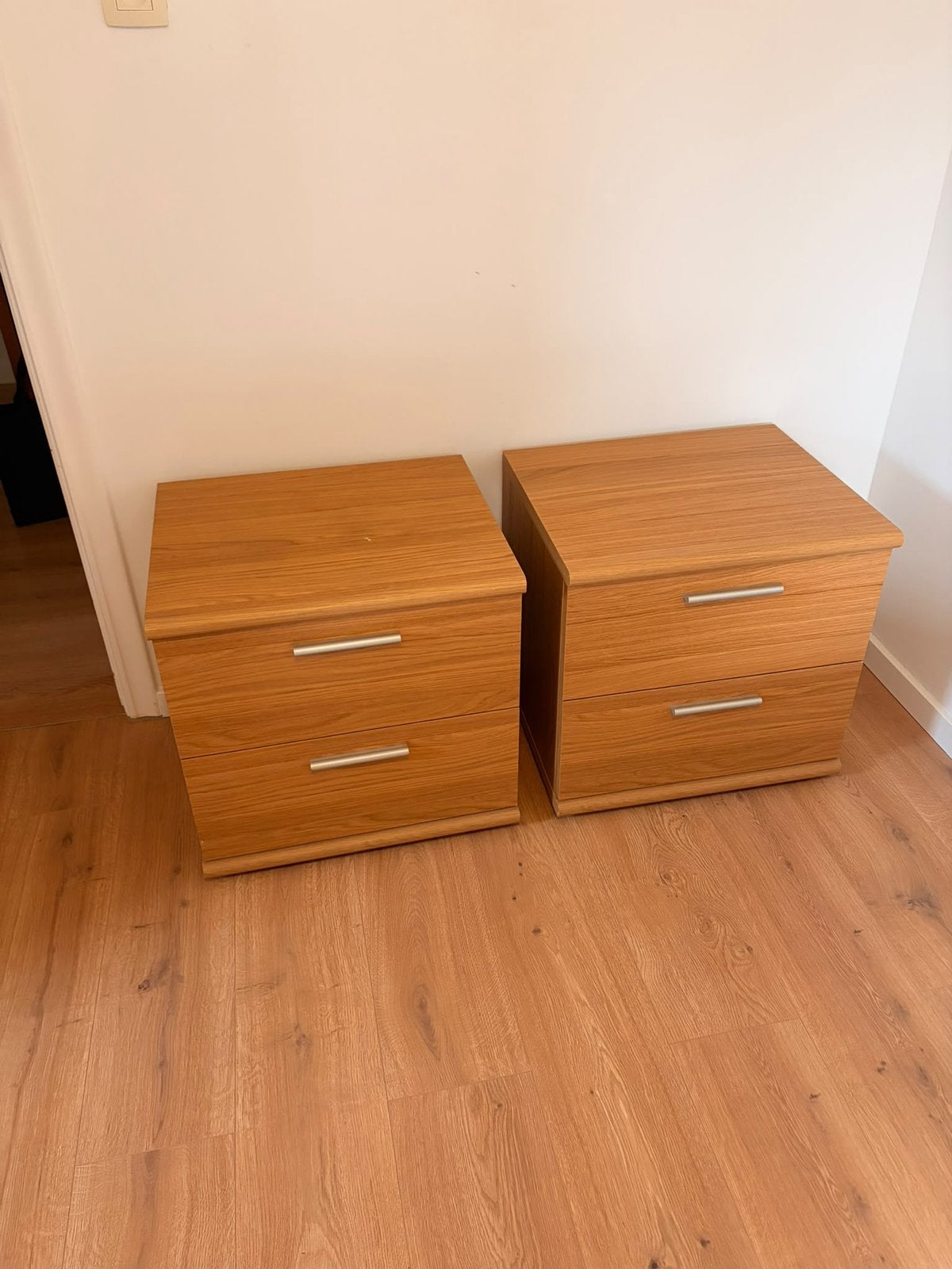 2 nachtkastjes te koop, Huis en Inrichting, Ophalen, Gebruikt, 45 tot 65 cm, Minder dan 55 cm