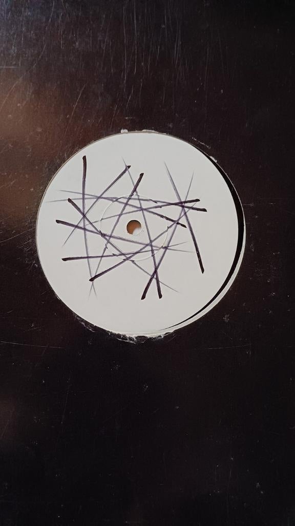 Circulation – Grey - white Label, Ophalen of Verzenden, Zo goed als nieuw