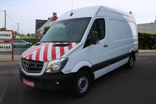 Mercedes-Benz Sprinter, mobiele werkplaats,3500 kg trekken…, Achterwielaandrijving, 4 cilinders, https://public.car-pass.be/vhr/759f3777-70de-4bf4-8059-b7ee87dd2e84