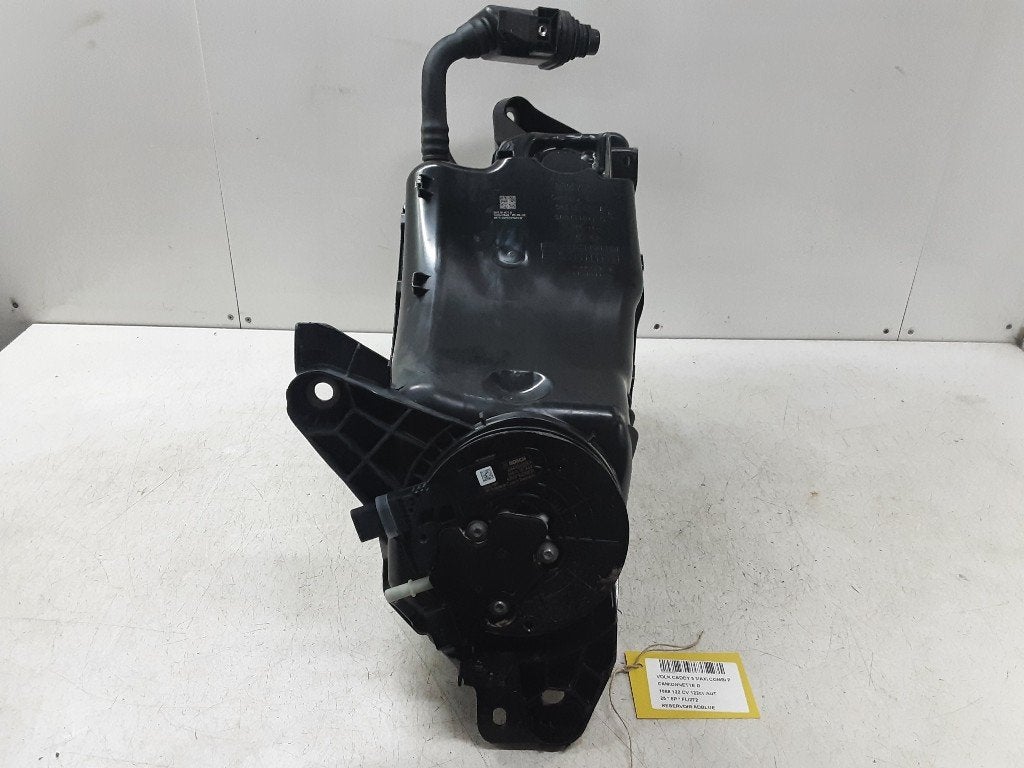 ADBLUE TANK Caddy Combi V (SBB / SBJ) (5R3131877D), Gebruikt, Volkswagen, Volkswagen AG, Kundenbetreuung@volkswagen.de