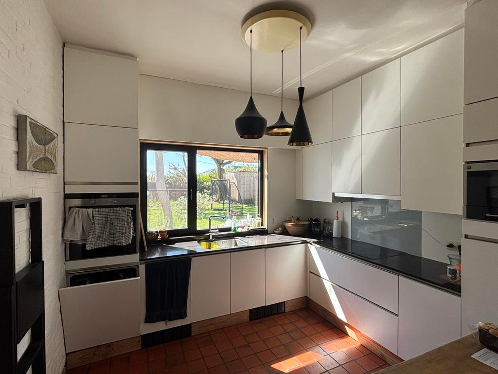Volledige keuken, zelf uit te breken - goede staat, Huis en Inrichting, Keuken | Complete keukens, Gebruikt, Hoekkeuken, Wit, Graniet of Steen