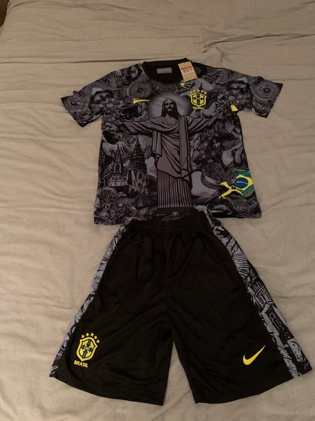 Kit Brésil - Shirt et Short, Taille L, Enlèvement ou Envoi, Comme neuf, Maillot