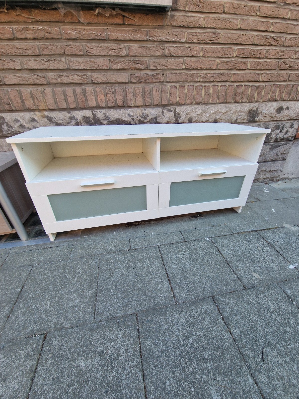 TV-tafel, Ophalen