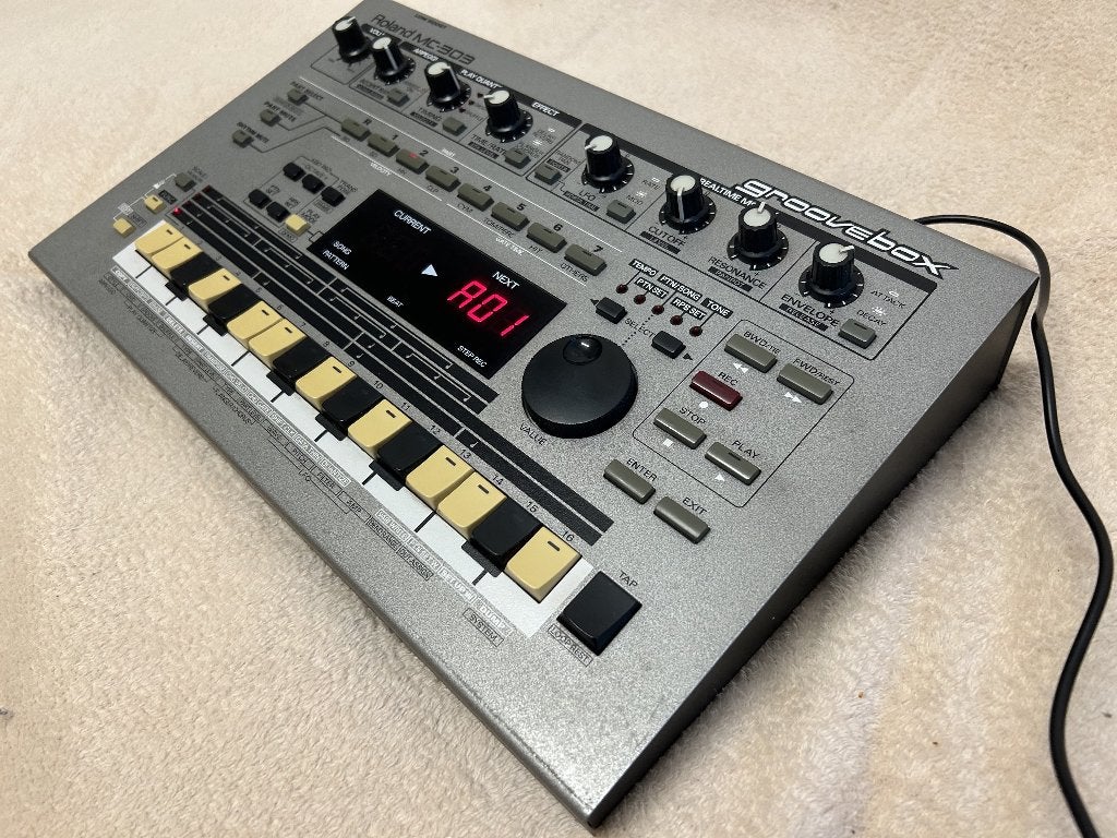 Roland MC 303 vintage groovebox, Muziek en Instrumenten, Keyboards, Ophalen, Roland