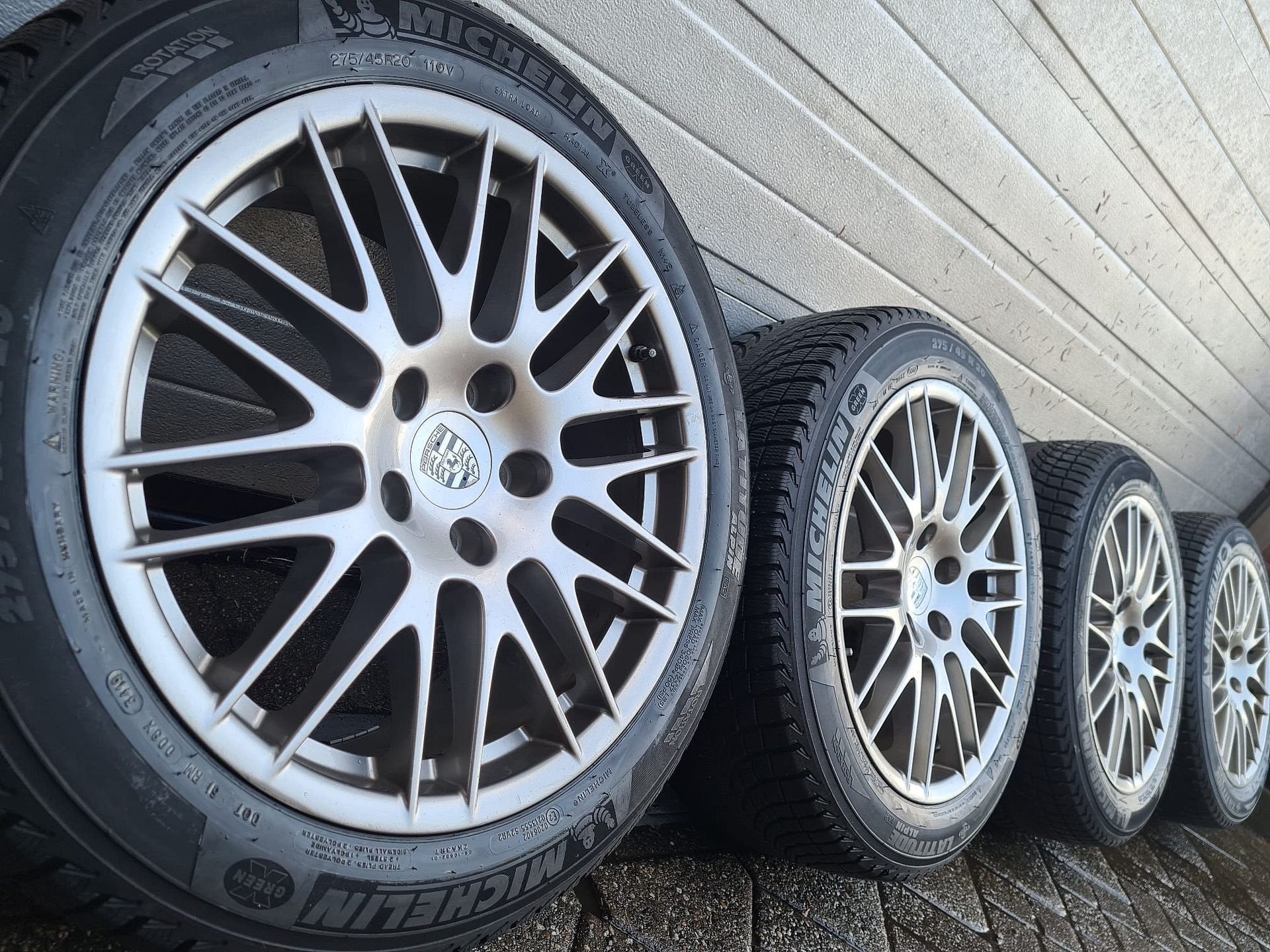 20 inch Porsche Cayenne E2 92A E-Hybrid velgen winterbanden, Pneus et Jantes, Pneus hiver, Véhicule de tourisme, 275 mm