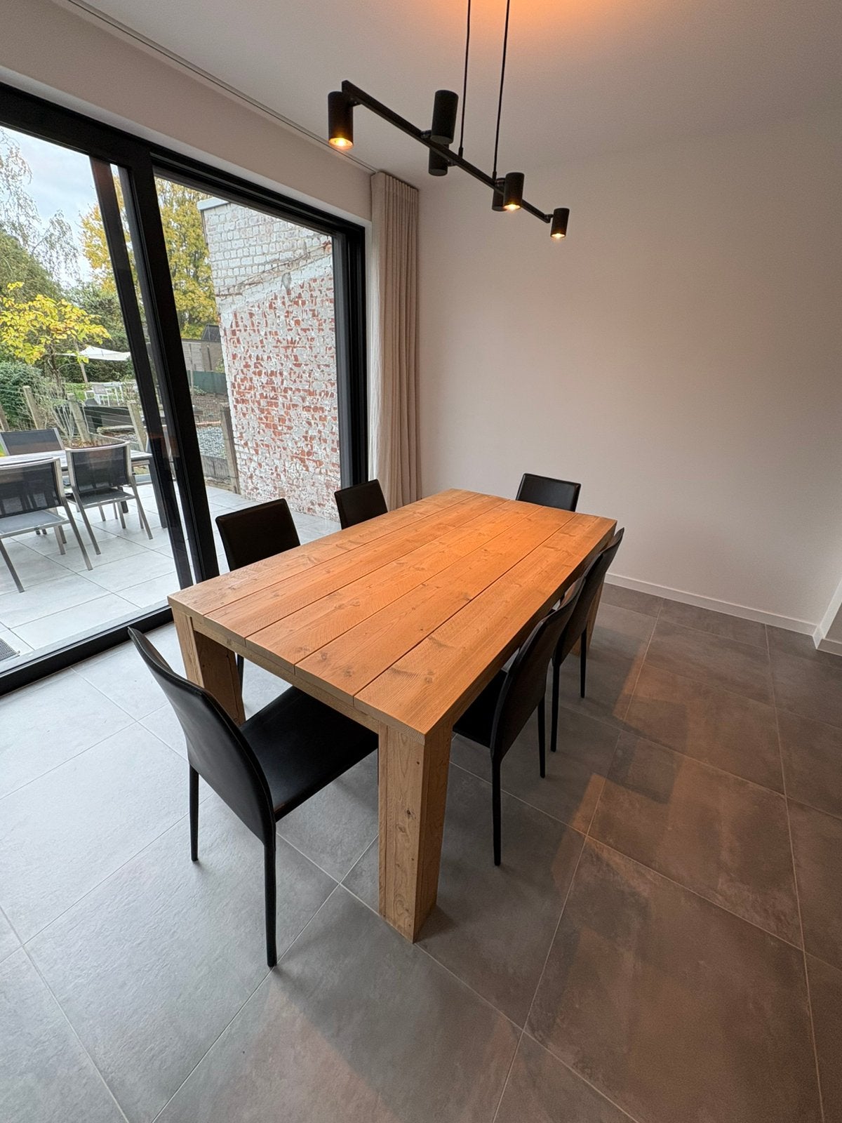 Tafel en stoelen, Ophalen, Zo goed als nieuw