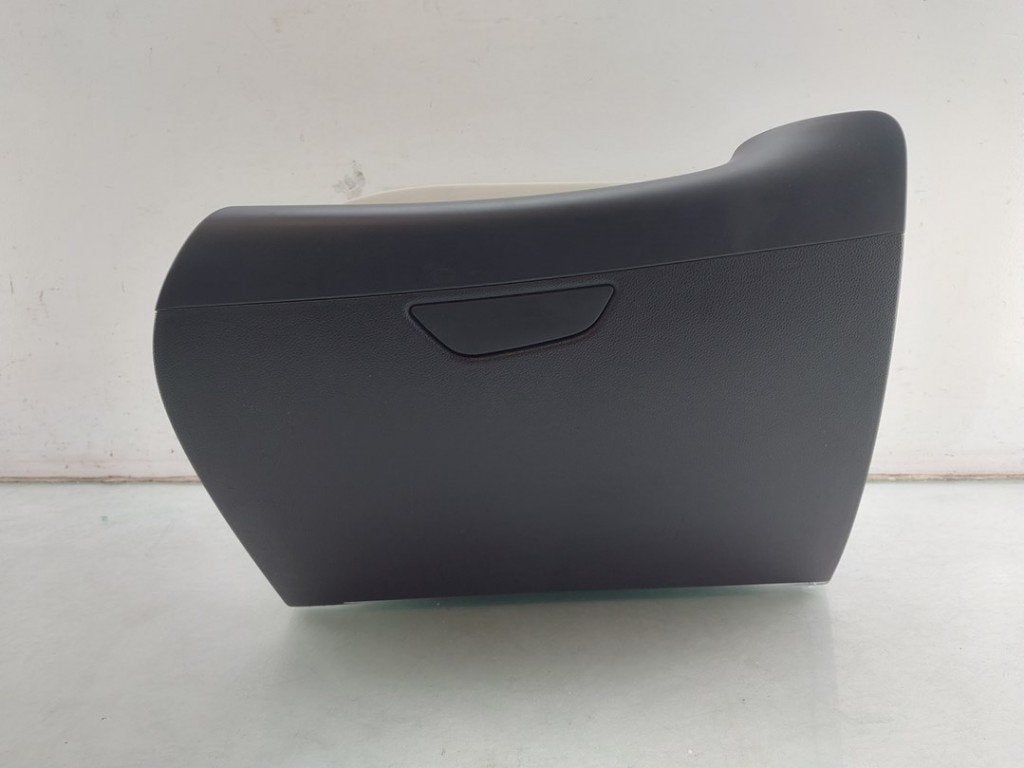 DASHBOARDKASTJE Captur I (2R) (|685000532R|685003033F|), Gebruikt, Renault, Peter-Huppertz-Straße 5
51063  Köln, DE, Dialog.deutschland@renault.de