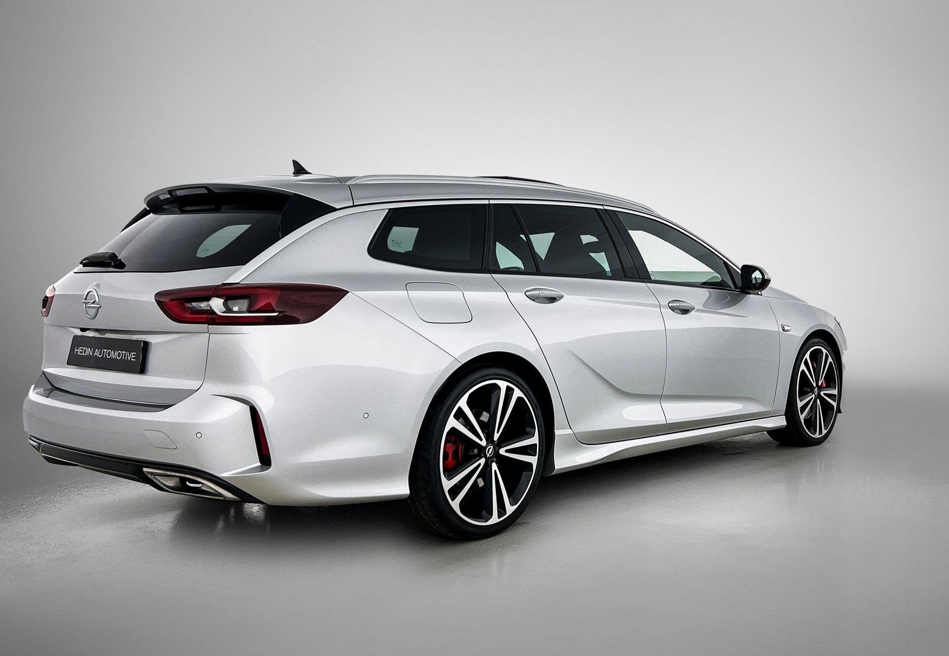 Opel Insignia 2.0 CDTI 4x4 Sports Tourer GSi, Auto's, Opel, Automaat, Dealer onderhouden, Stof, Gebruikt