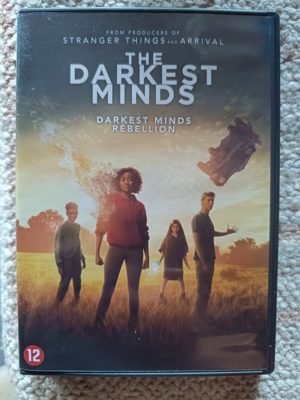 The Darkest Minds, Cd's en Dvd's, Ophalen