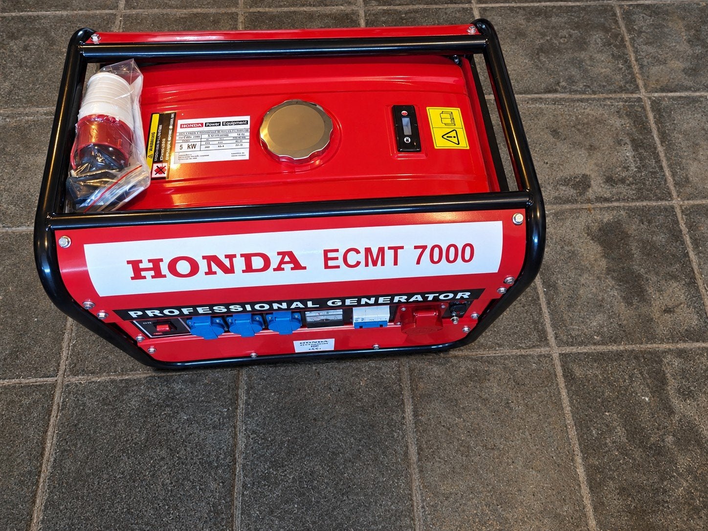 Honda ECMT 7000 Proffesional Generator, Enlèvement, Neuf, 5 à 10 kVA, Essence