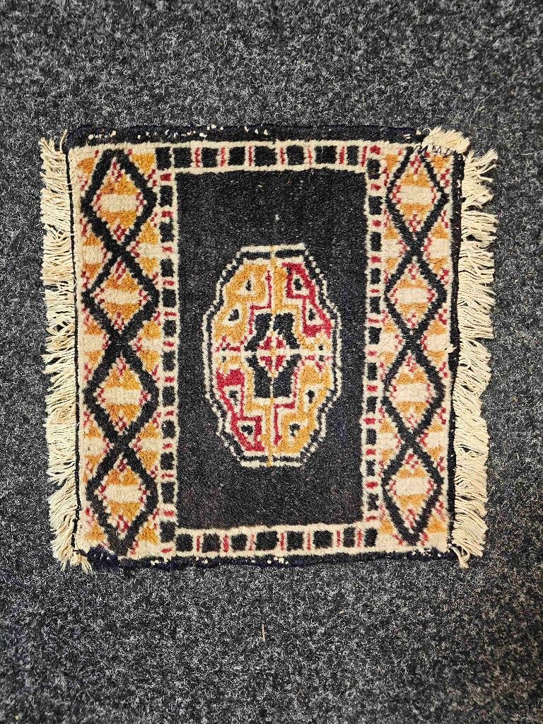 Mini tapijtje 33/29 cm, Ophalen of Verzenden, Gebruikt, Meerkleurig, Overige stijlen