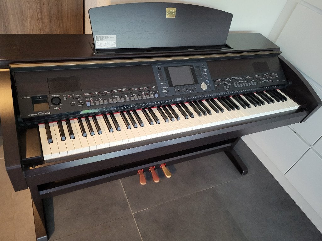 Piano Yamaha Clavinova CVP-503 en palissandre foncé, Musique & Instruments, Autres couleurs, Comme neuf, Digital, Enlèvement