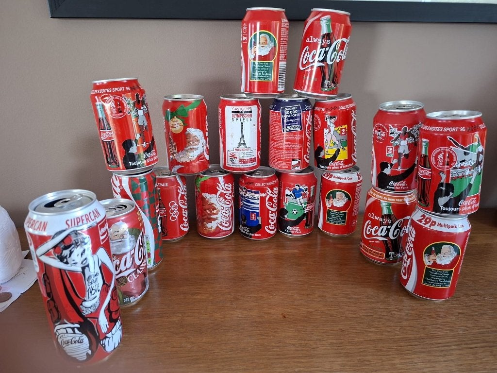 Doos, blikjes coca-cola + diversen, Verzamelen, Ophalen of Verzenden, Gebruikt, Verpakking