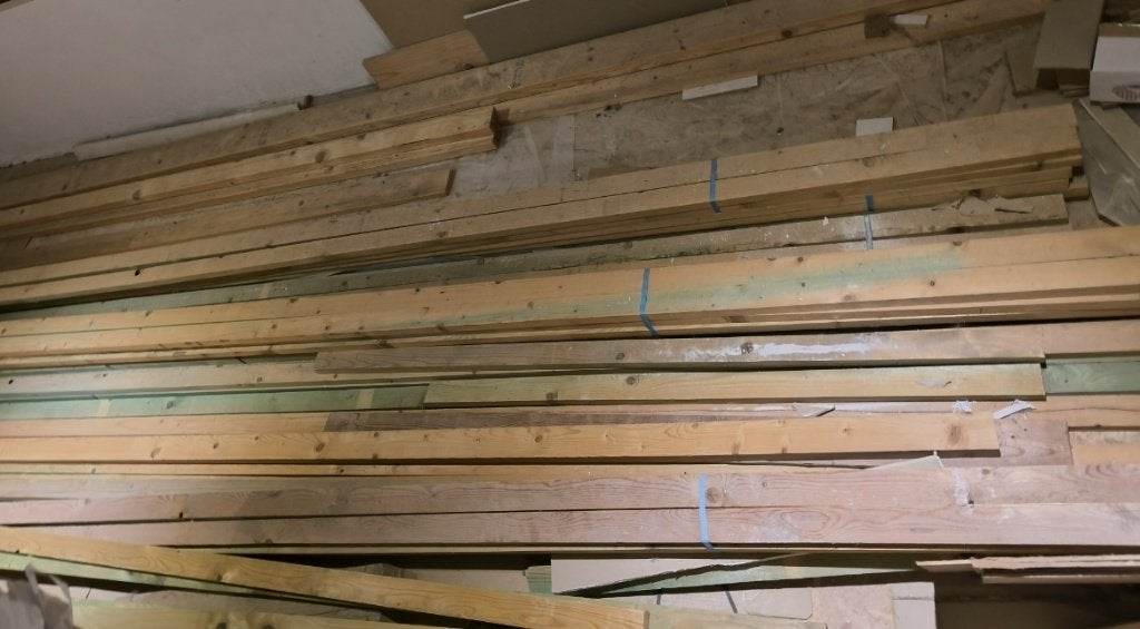 Hout, Doe-het-zelf en Bouw, 25 tot 50 mm, Nieuw, 300 cm of meer, Balk