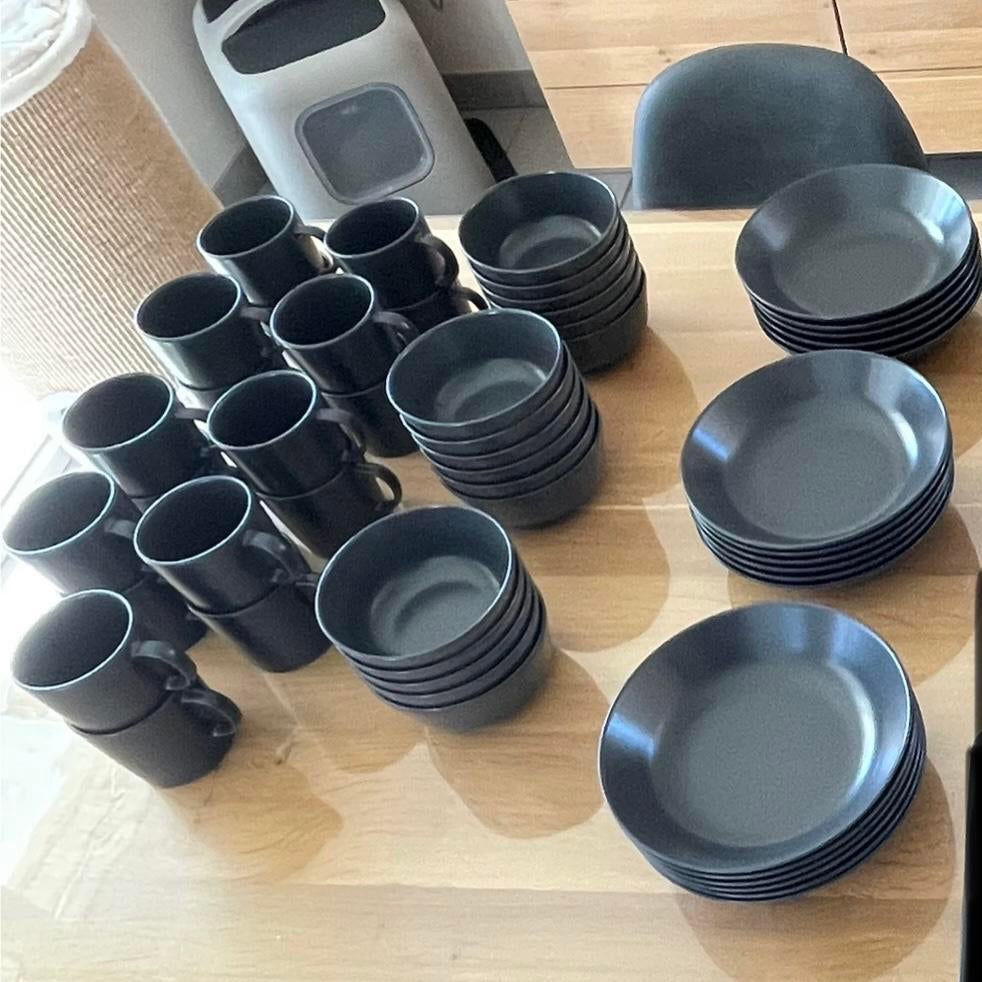 Ikea DINERA - Volledig servies (89 st), Huis en Inrichting, Ophalen, Keramiek, Zo goed als nieuw, Effen